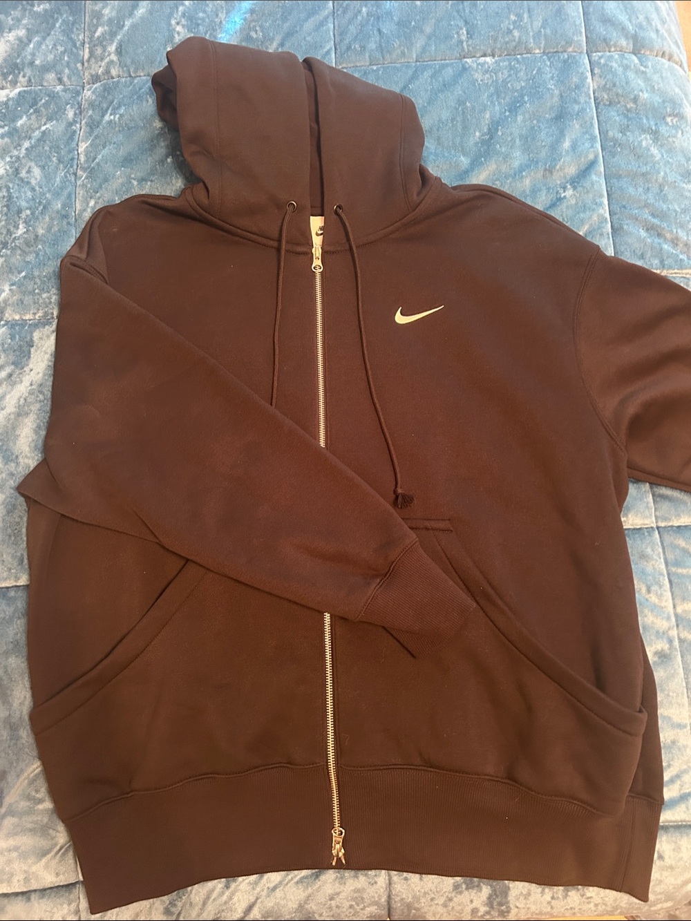 Nike Black Full-Zip Hoodie with Contrast Swoosh